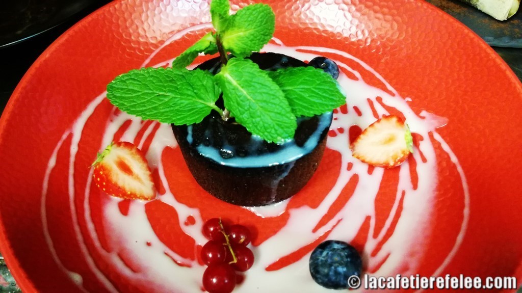 fondant au chocolat et sauce chocolat blanc