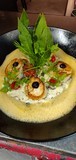 Risotto Aux Shiitakés Et Ses Saint-Jacques Poêlées, Pointe De Purée D'ail Noir, ​Accompagné D'une Soupe De Poissons Émulsionnée Au Curry Panang
