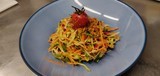 Ceviche de loup à la thaï, crudités, marinade au yusu et perles liquides de soja